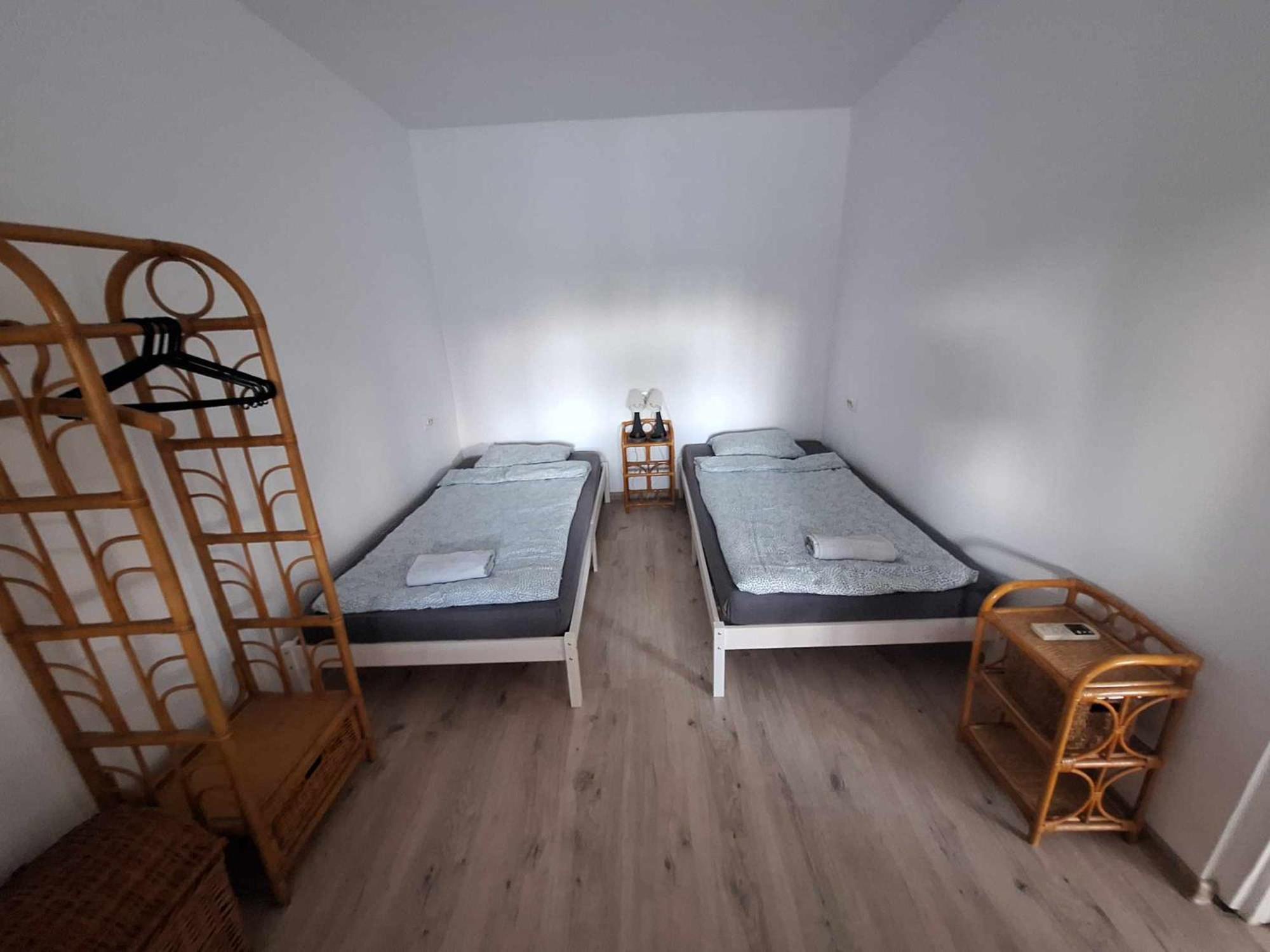 Sarga311 Ueduelohaz Szeged Villa Exterior foto